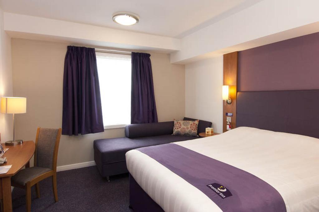 Premier Inn Exeter Central St. Davids Exterior foto